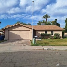 Building Photo - 2106 S 17th Ave