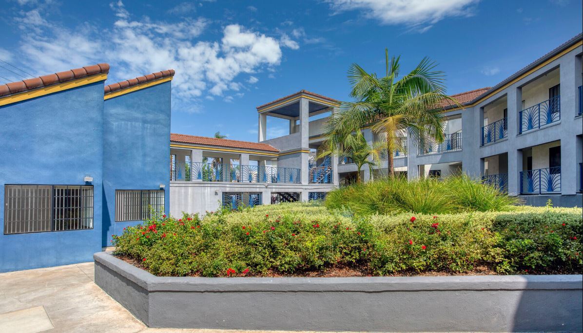 Chadron Apts Apartments in Hawthorne, CA Westside Rentals