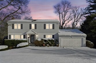 Building Photo - 7 Rural Dr