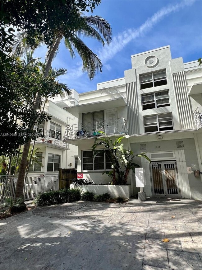 Building Photo - 818 Pennsylvania Ave