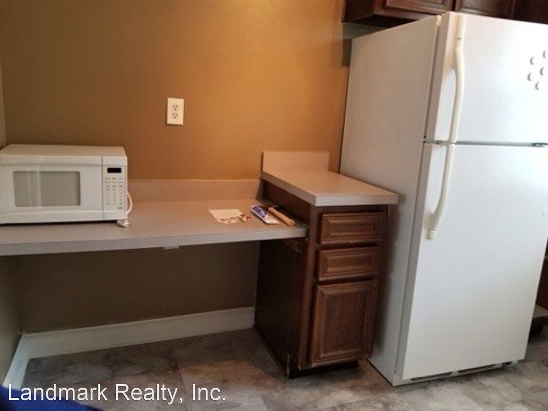 Foto principal - 3929-3947 Newdale Rd