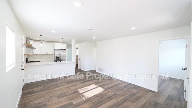 Building Photo - 3691 North Way