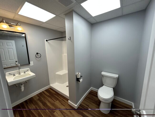 Baño - 192 Washington Ave