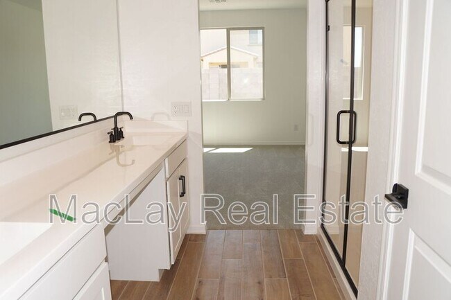 Building Photo - 6123 S Oxley