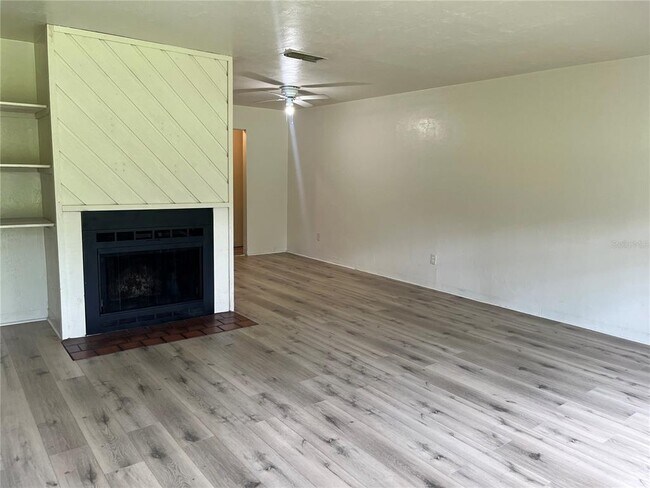 Foto del edificio - 2521 NW 57th Pl
