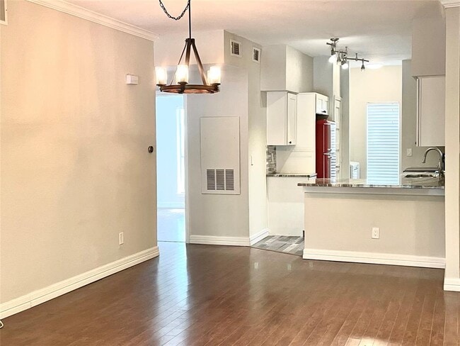 Building Photo - 2450 Wickersham Ln