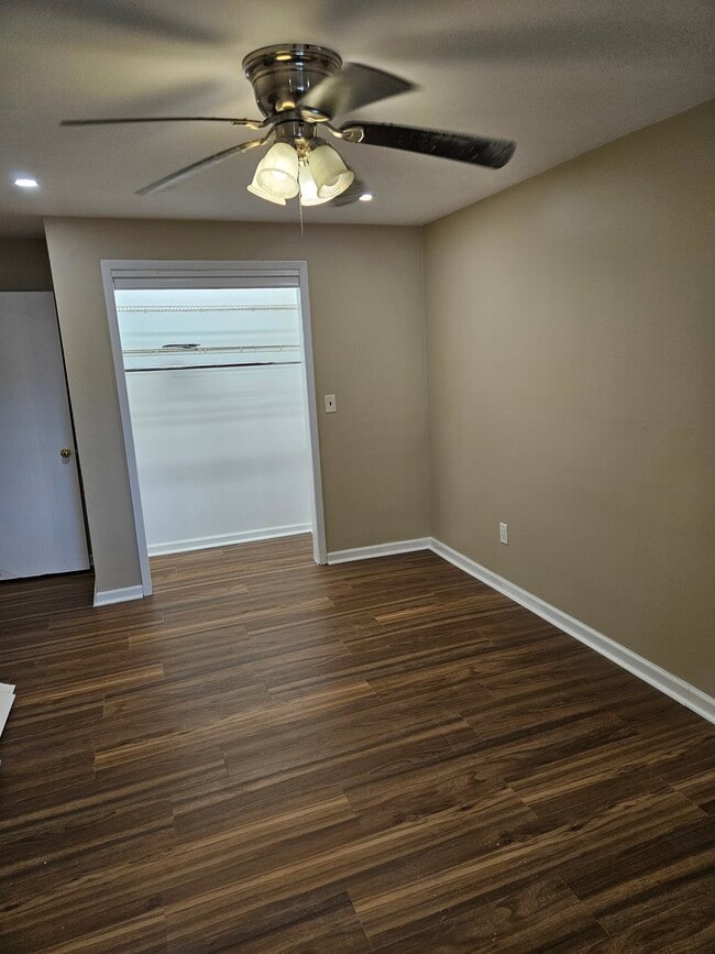 Building Photo - 17 Prospect St