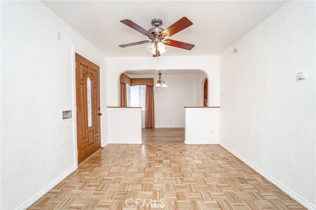 Foto del edificio - 1345 S La Verne Ave