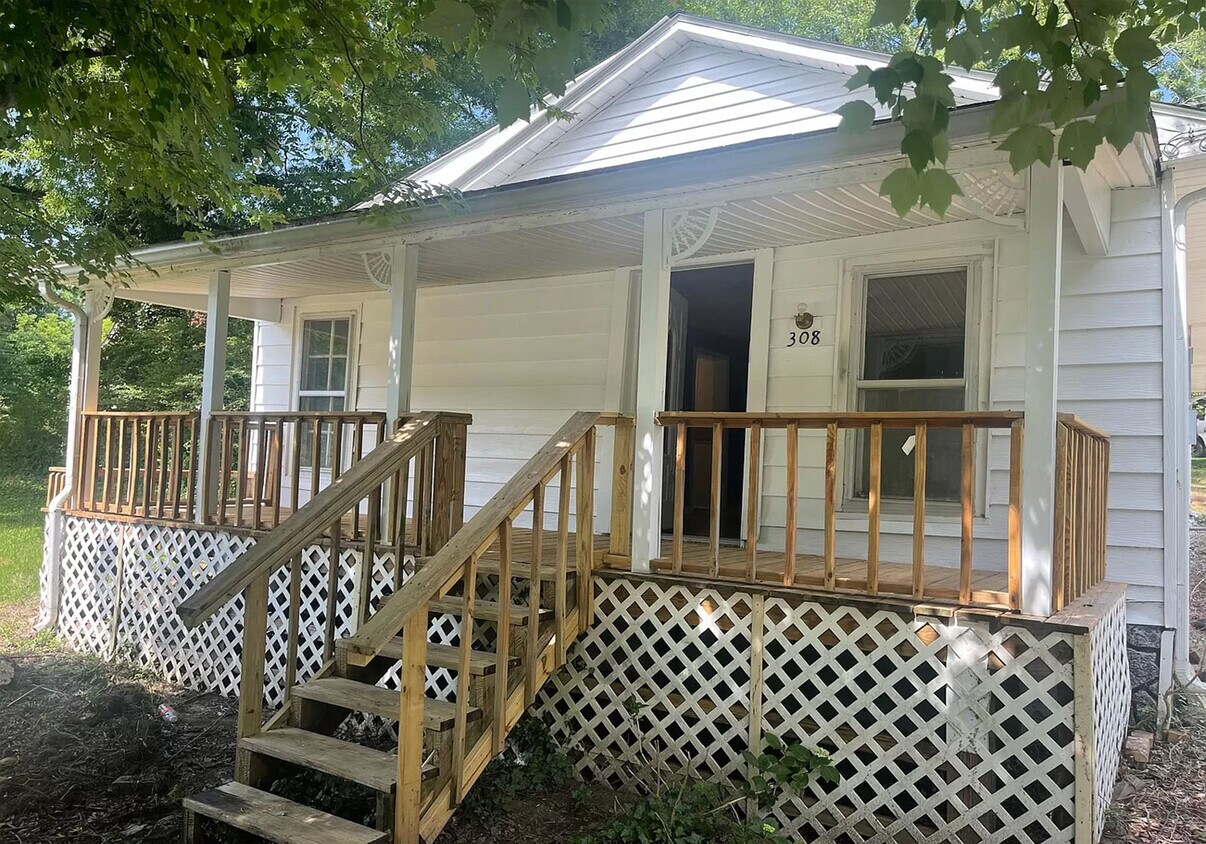 Foto principal - 308 Ogburn St