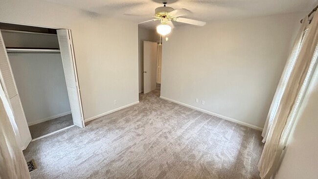 Foto del edificio - 2518 Savannah Rd