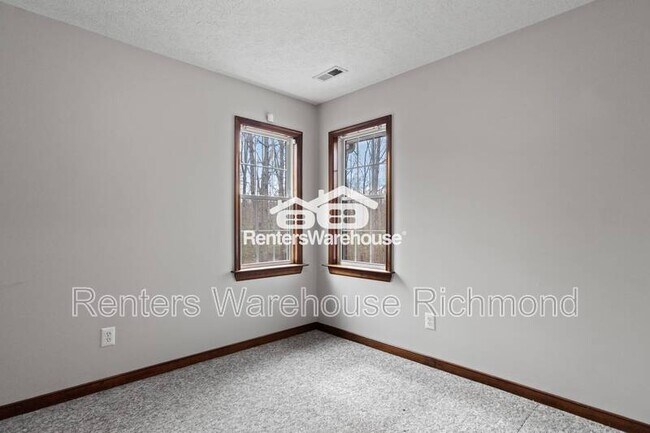 Foto del edificio - 17257 Tulip Poplar Rd