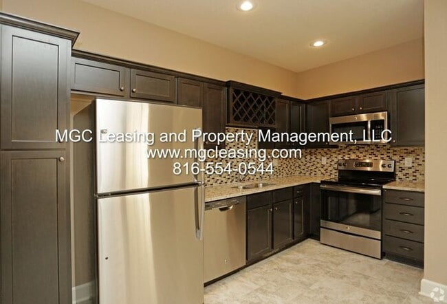 Building Photo - Raymore Luxury Townhome - $100 off Monthly...