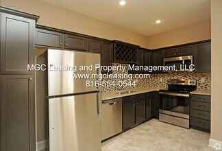 Building Photo - 132-138-138 Barberry Ln