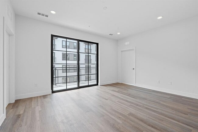 Foto del edificio - 4315 S Congress Ave