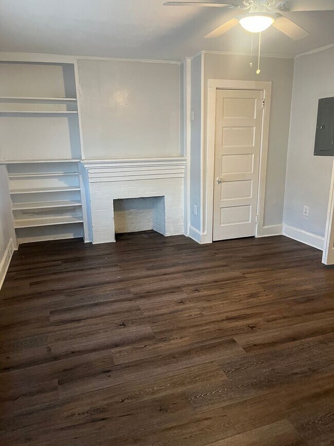 Foto del edificio - 1127A S Ridgewood Ave