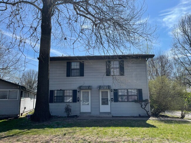 Foto del edificio - 531-B N Oak Grove Ave