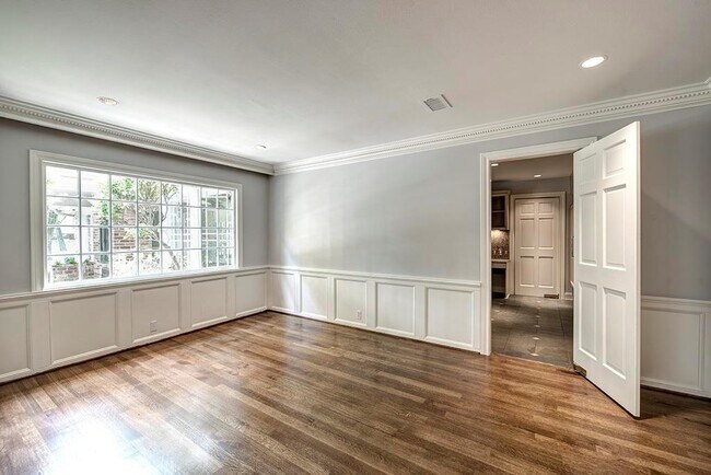 Building Photo - 115 Hickory Ridge Dr