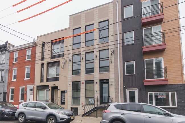 Building Photo - 1236 N 5th St