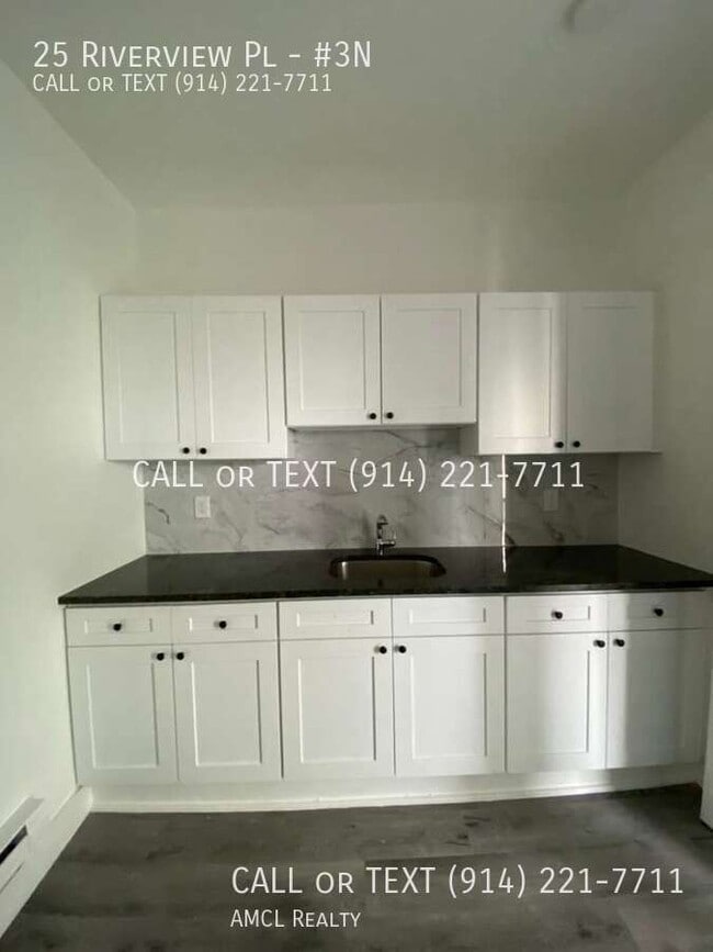 Building Photo - 25 Riverview Pl