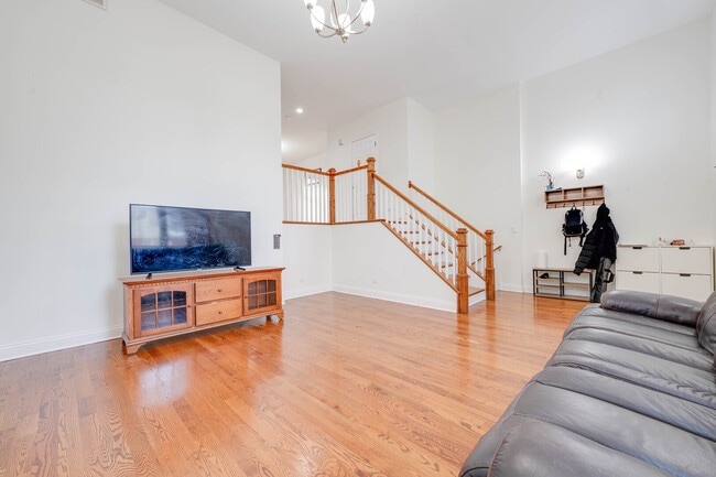 Building Photo - 2049 W 34th St