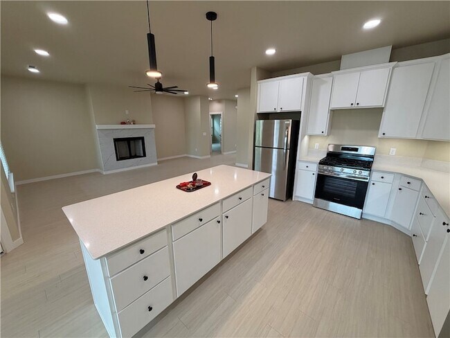 Foto del edificio - 1537 E 5th St