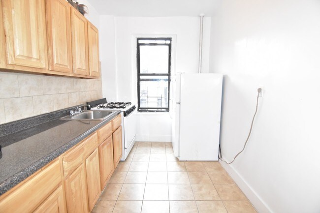 Foto del edificio - 3300 Bailey Avenue