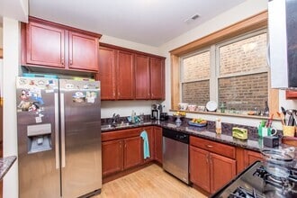 Building Photo - 1048 N Oakley Blvd