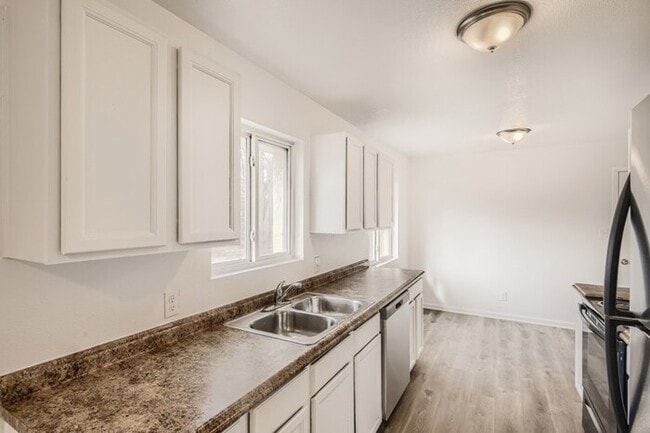 Building Photo - 14 Jewel Avenue, Colorado Springs, CO, 80906