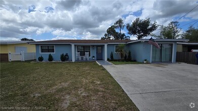 Building Photo - 639 Killarney Dr