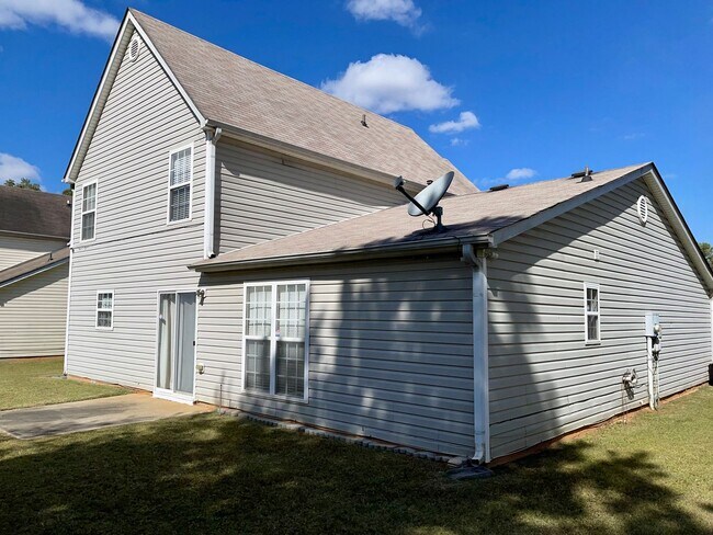 Foto del edificio - Updated 4 Bed/2.5 Bath in Great Location!