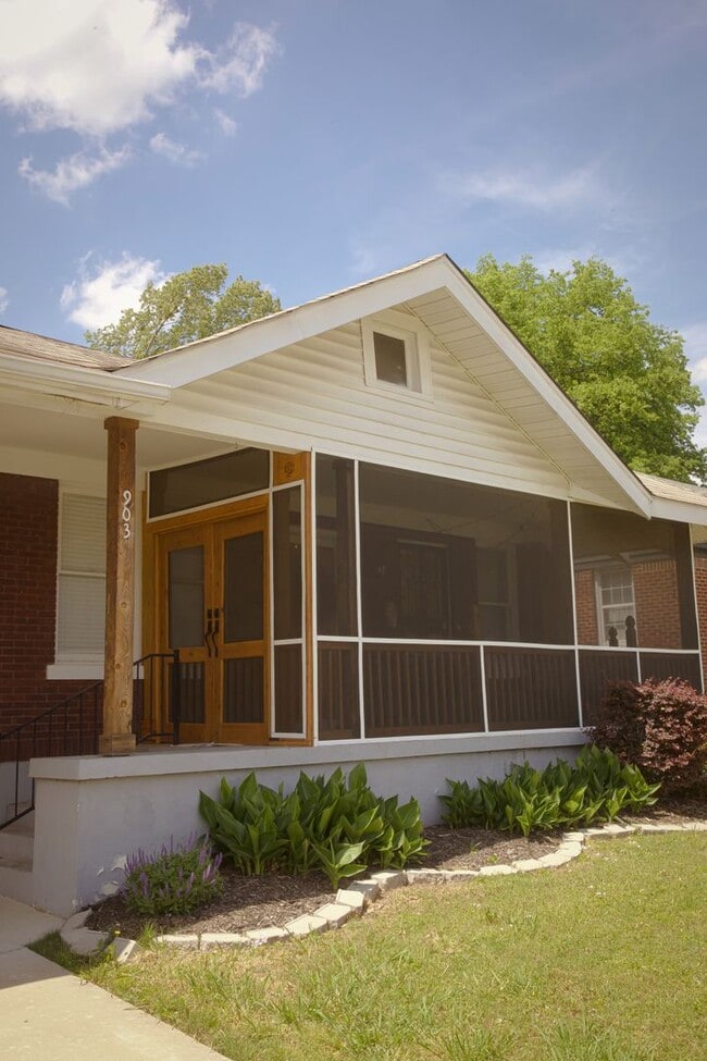 Building Photo - Gorgeous Brick 4 Bedroom Home Now Available -