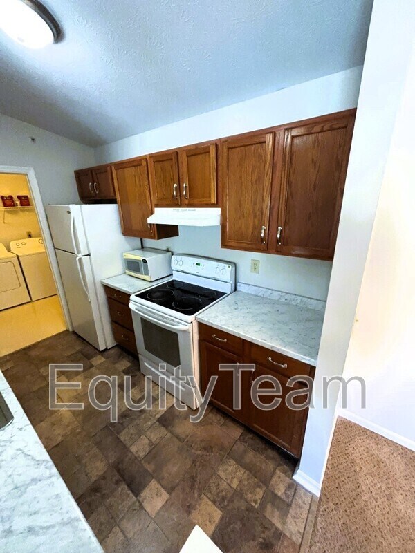 Foto del edificio - 7540 Shawnee Ln