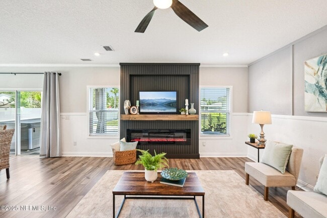 Building Photo - 290 Dahlia Falls Dr