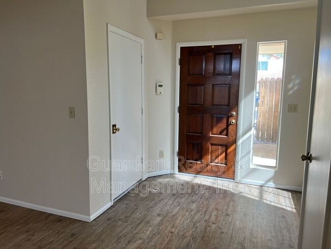 Building Photo - 413 E Wescott Dr