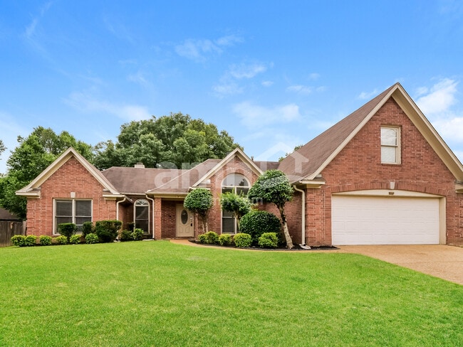 Building Photo - 6895 Clearpoint Dr