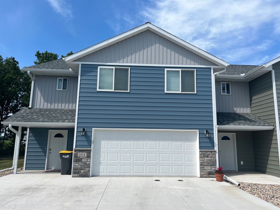 Foto principal - 4 br, 2.5 bath Townhome - Ringbaum Townhomes