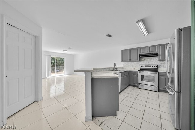 Building Photo - 4549 22nd St SW