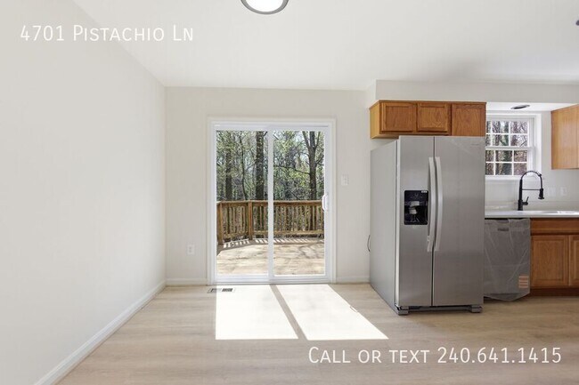 Foto del edificio - 4701 Pistachio Ln