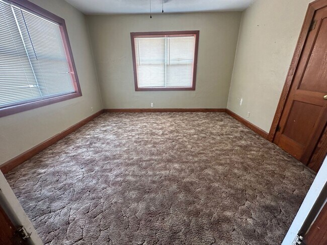 Foto del edificio - 2 bedroom and 1 bath home