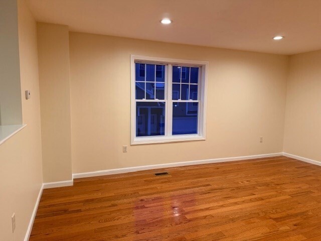 Building Photo - 407 Cambridge St