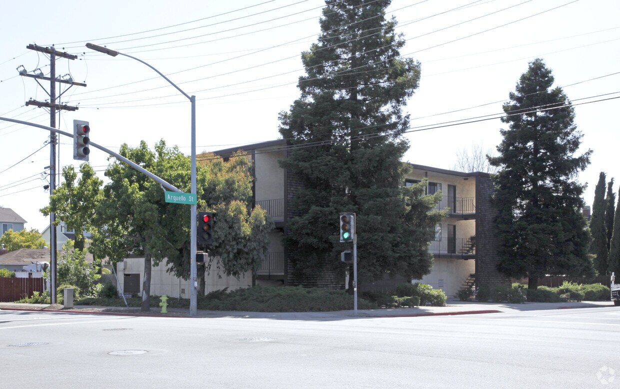 Building Photo - 1250 Arguello St