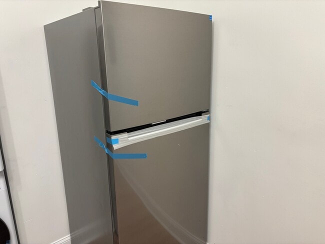 Building Photo - 160 59th St