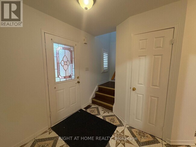 Building Photo - 55 Sunley Crescent