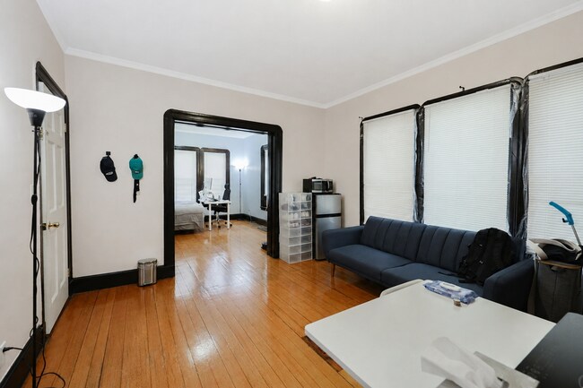 Building Photo - 14 Wadsworth St