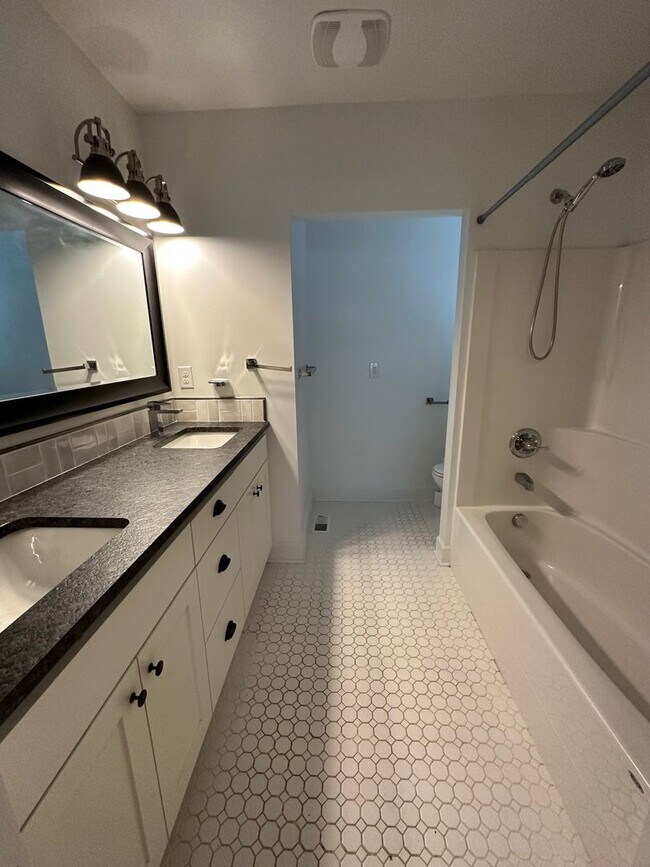 Building Photo - 11035 SW Center Street ~ Outstanding Home ...