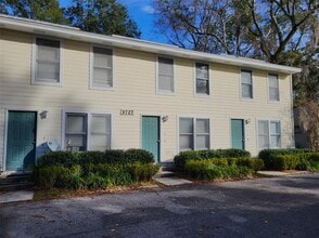 Building Photo - 3727 SW 28th Terrace