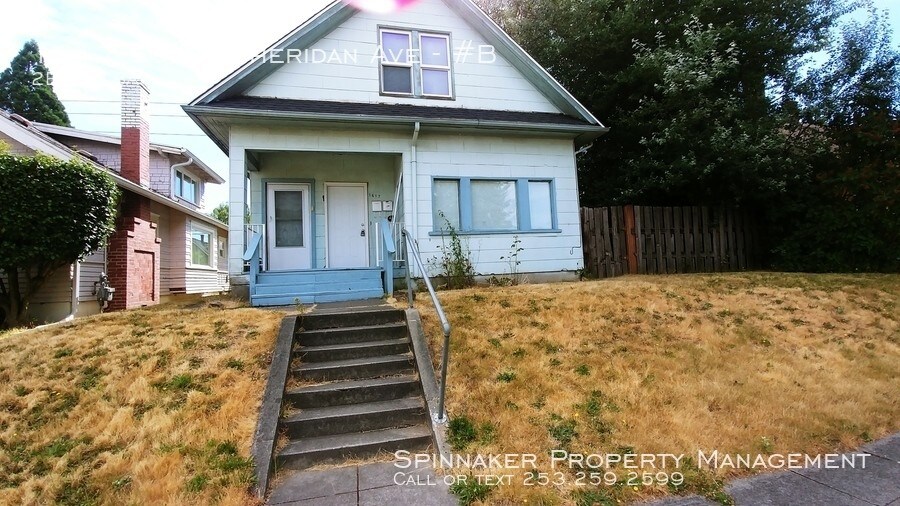 Primary Photo - Large 2 Bedroom Duplex