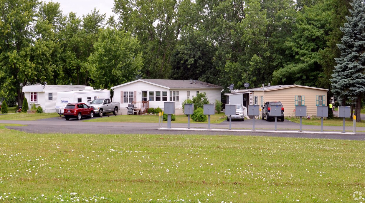 Foto principal - Country Meadows Mobile Home Community