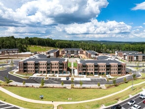 Building Photo - Chastain Hill