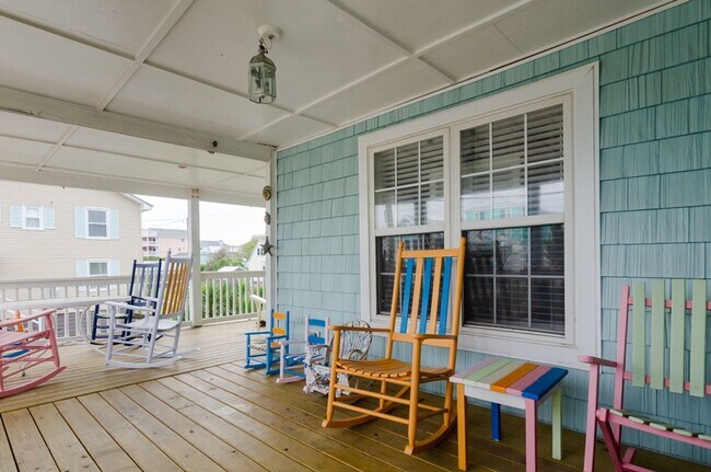 Building Photo - 1201 Carolina Beach Ave N